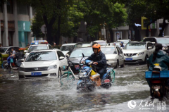 [网连中国]南方强降雨总体呈减弱趋势专家：汛情防范仍不能松懈